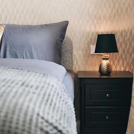 Tip! Modernes 90 Qm City-Apartment Mit Stil & Komfort In Toplage Dresden Exterior foto